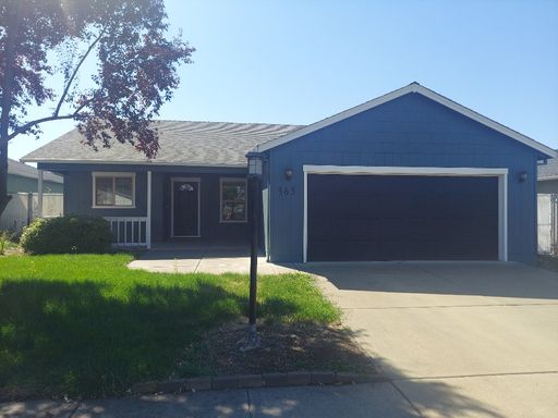 Cute 3 bedroom, 2 bathroom home in Eagle Point – photo 1