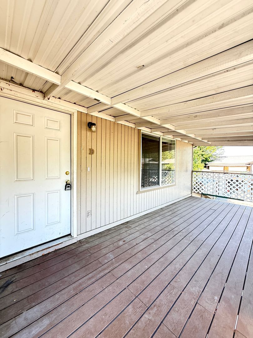 Phoenix Apartment: 330 Independence Circle