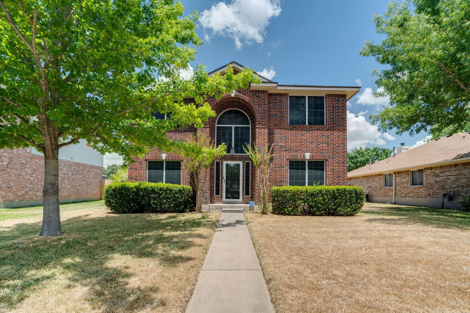 Pflugerville House: 1102 Black Locust Dr West