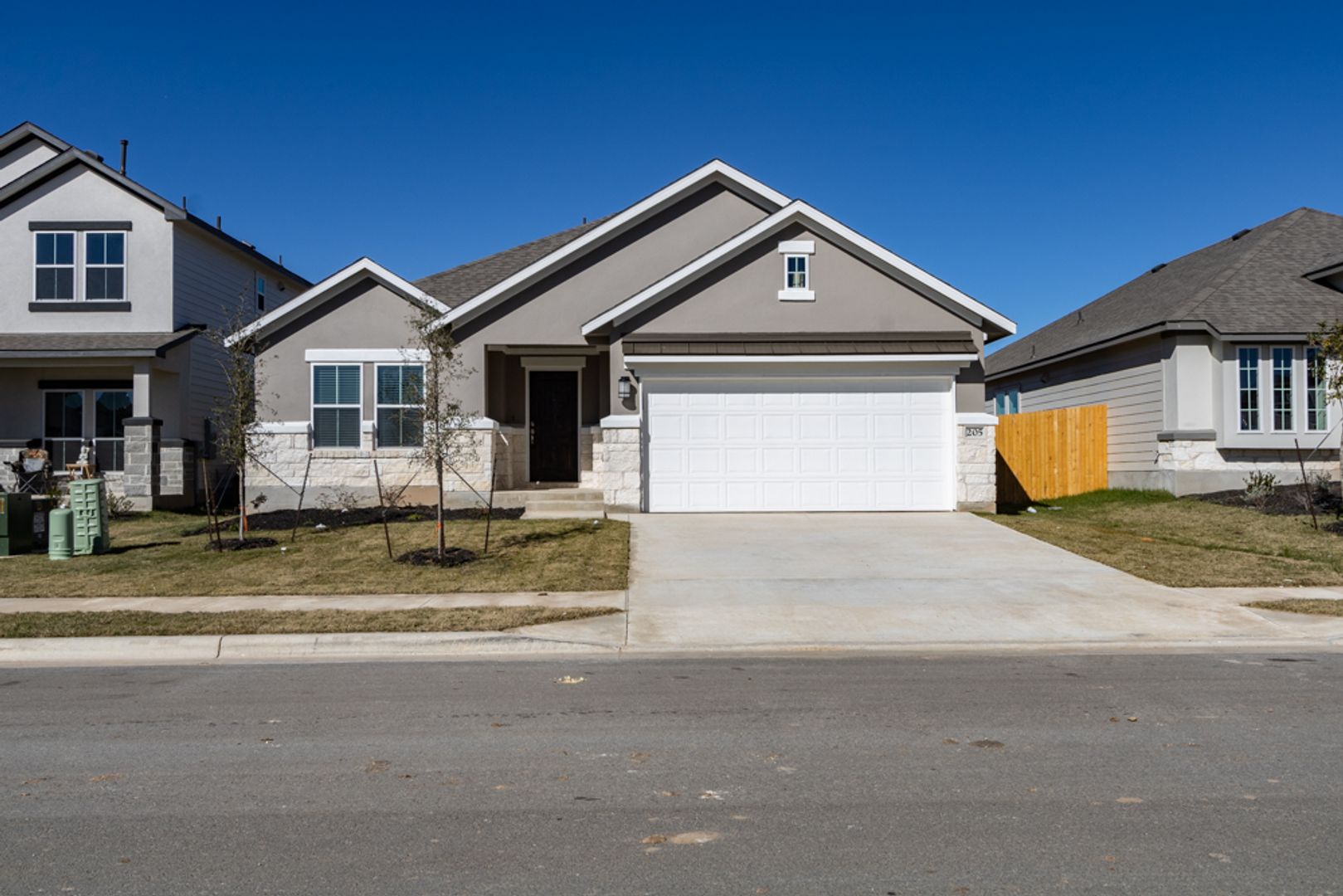 Liberty Hill House: 205 Windstar Rd