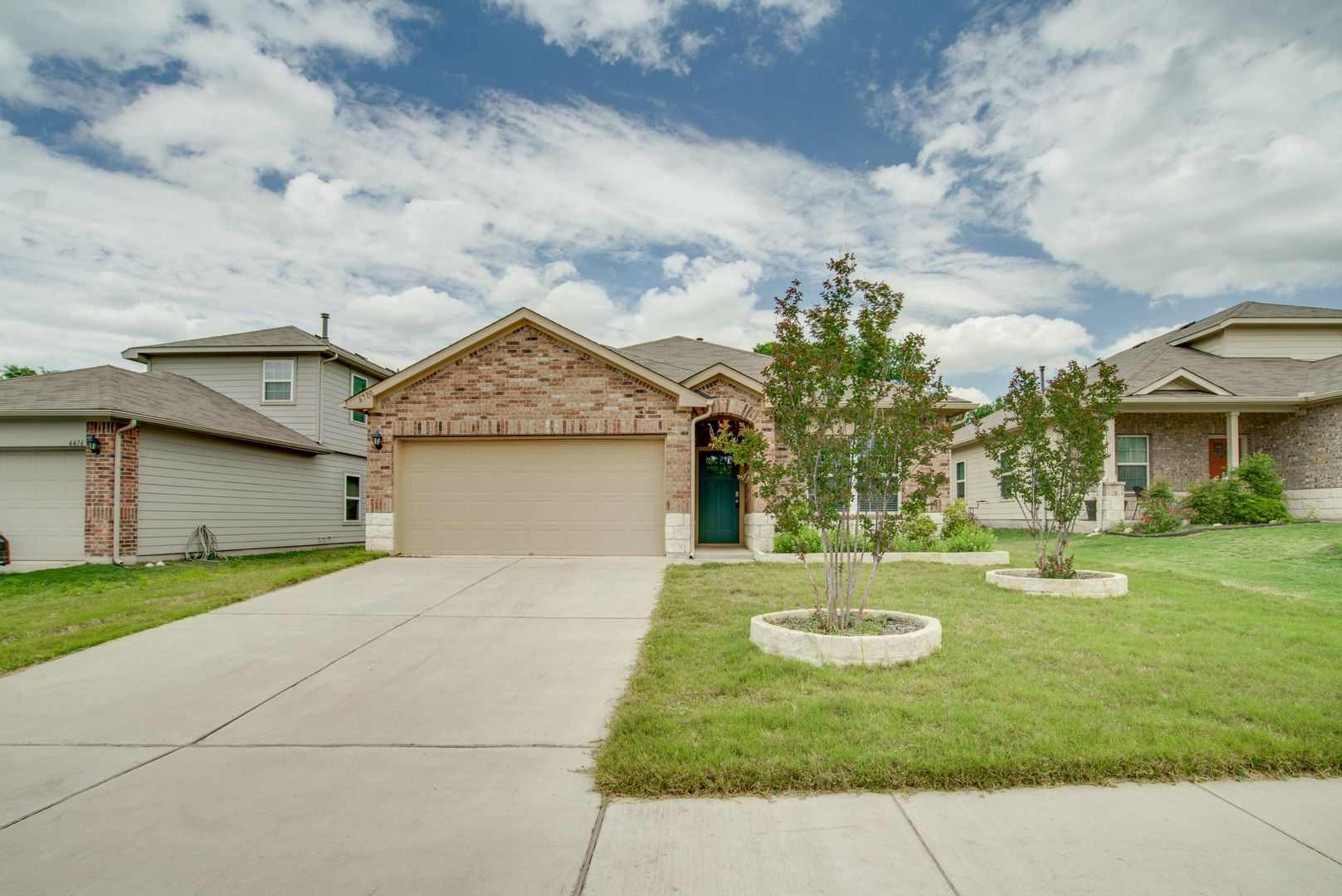 Austin House: 6700 Branrust Dr
