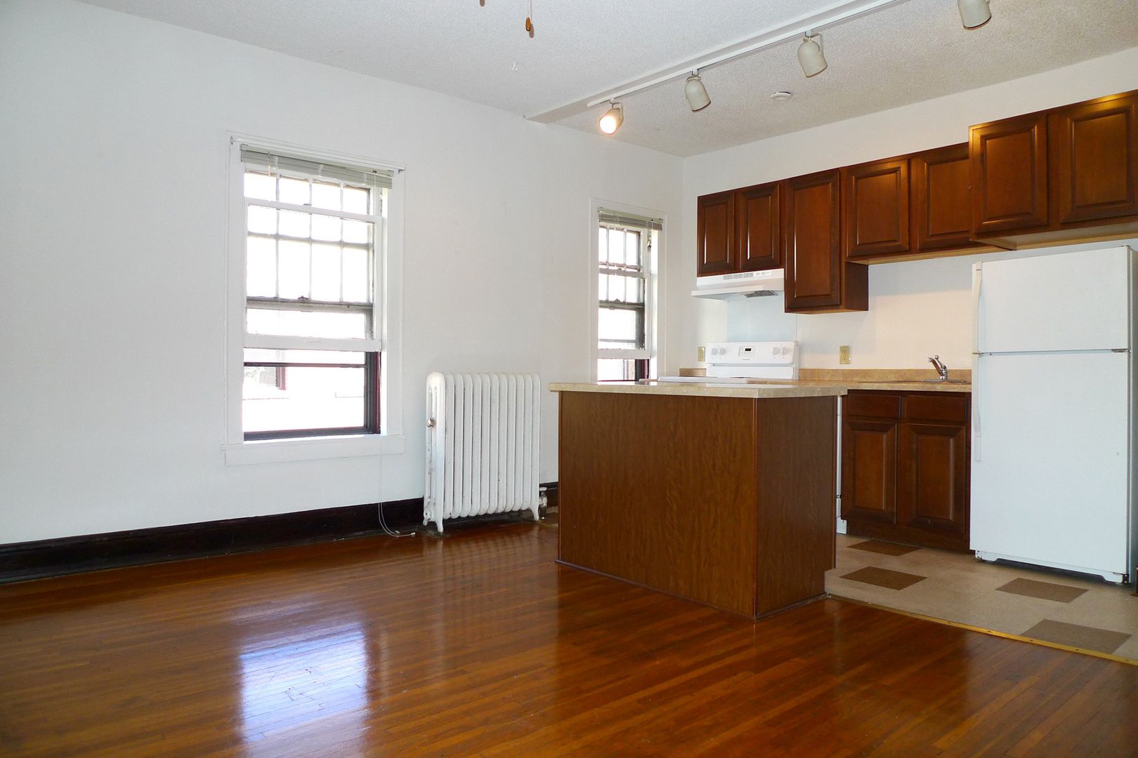 Minneapolis Apartment: 128 E. 18th St.