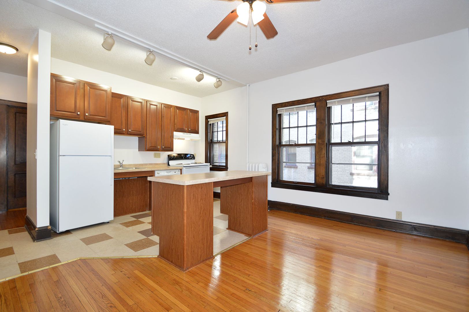 Minneapolis Apartment: 128 E. 18th St.