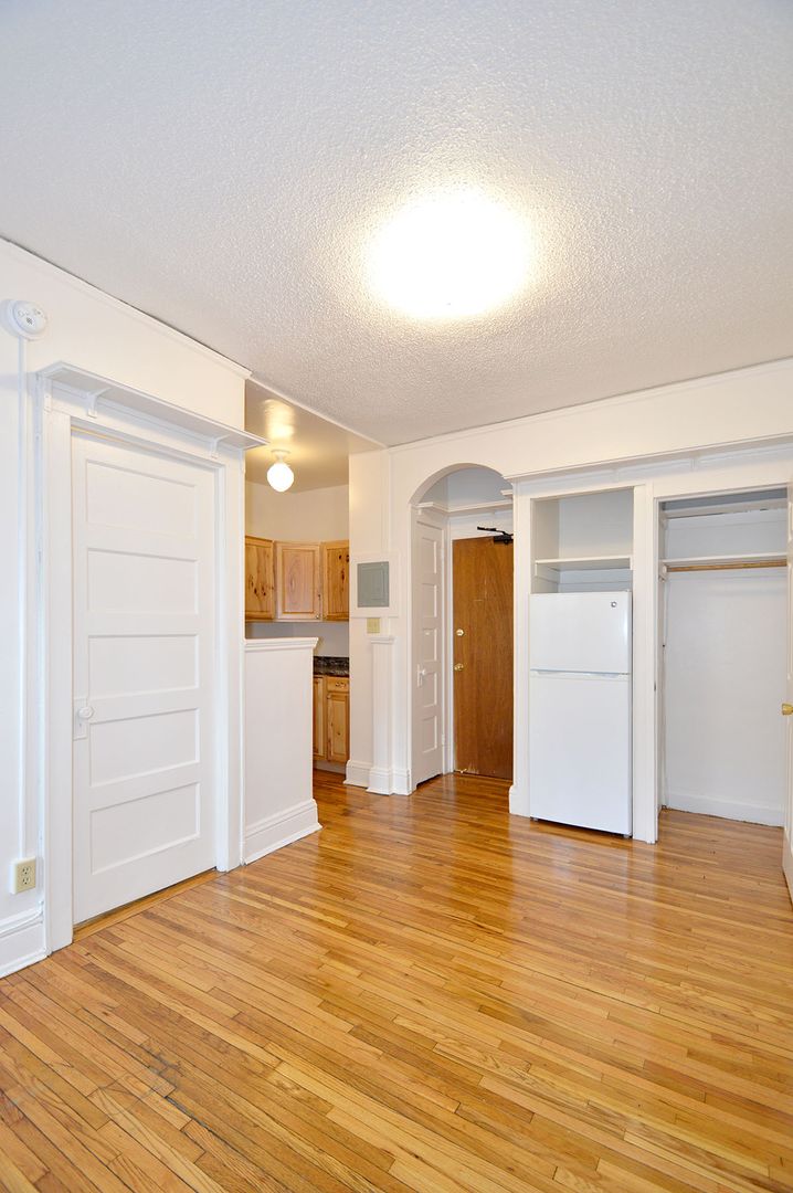 Minneapolis Apartment: 128 E. 18th St.