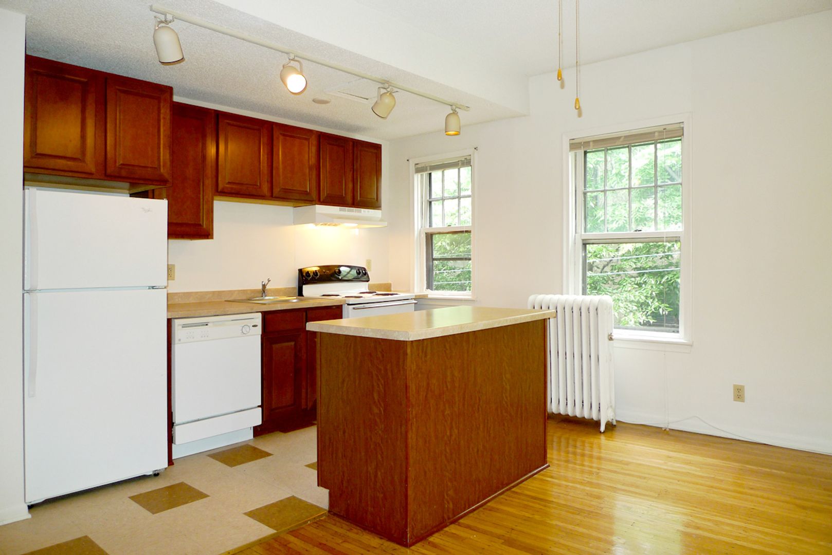 Minneapolis Apartment: 128 E. 18th St.