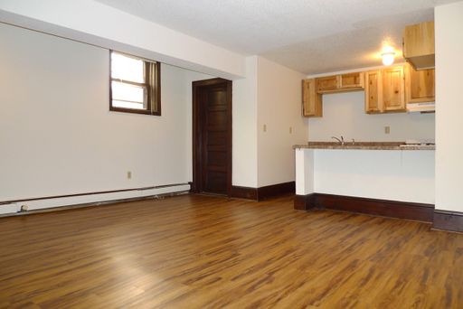 Garden Level One Bedroom Apartment Home – photo 1