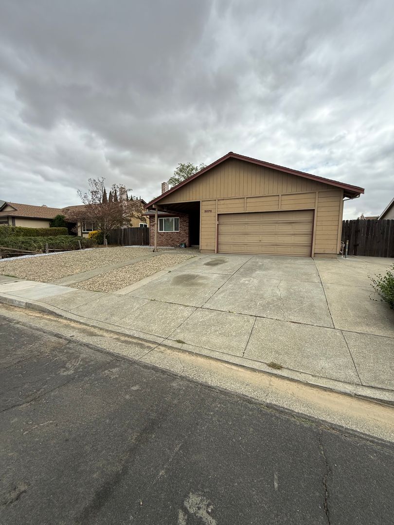 FAIRFIELD House: 2878 CYPRESS WAY