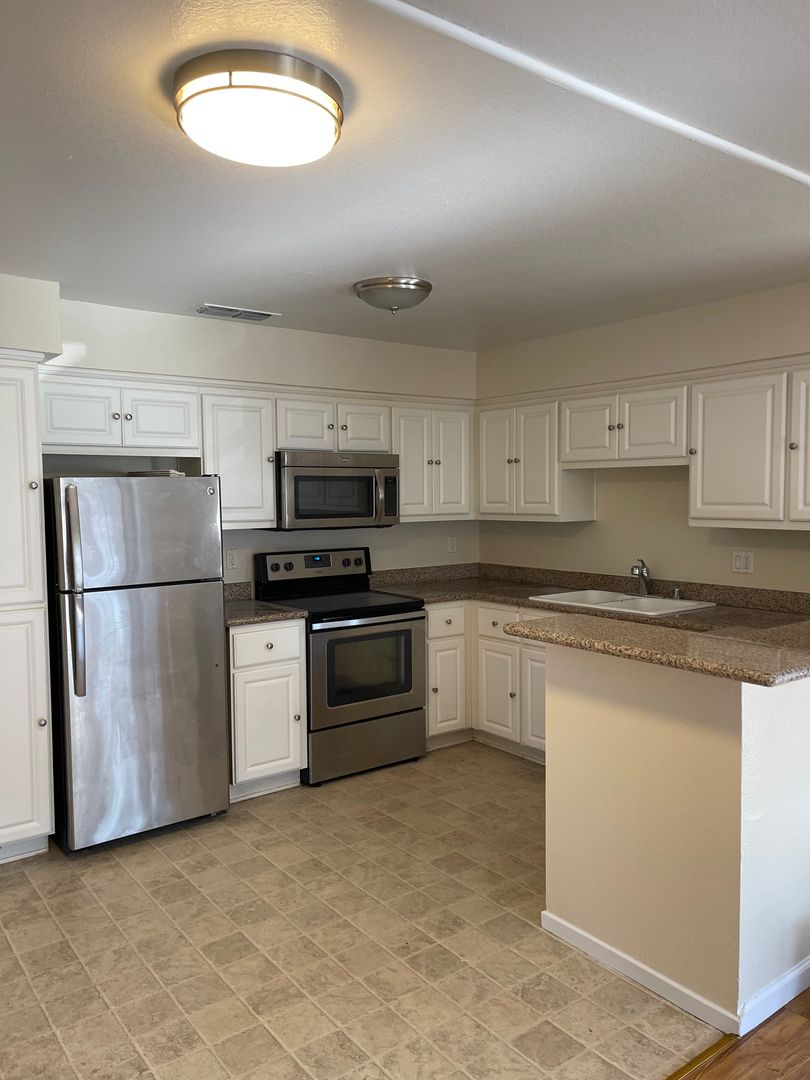 Fairfield House: 2915 N Texas Street #101