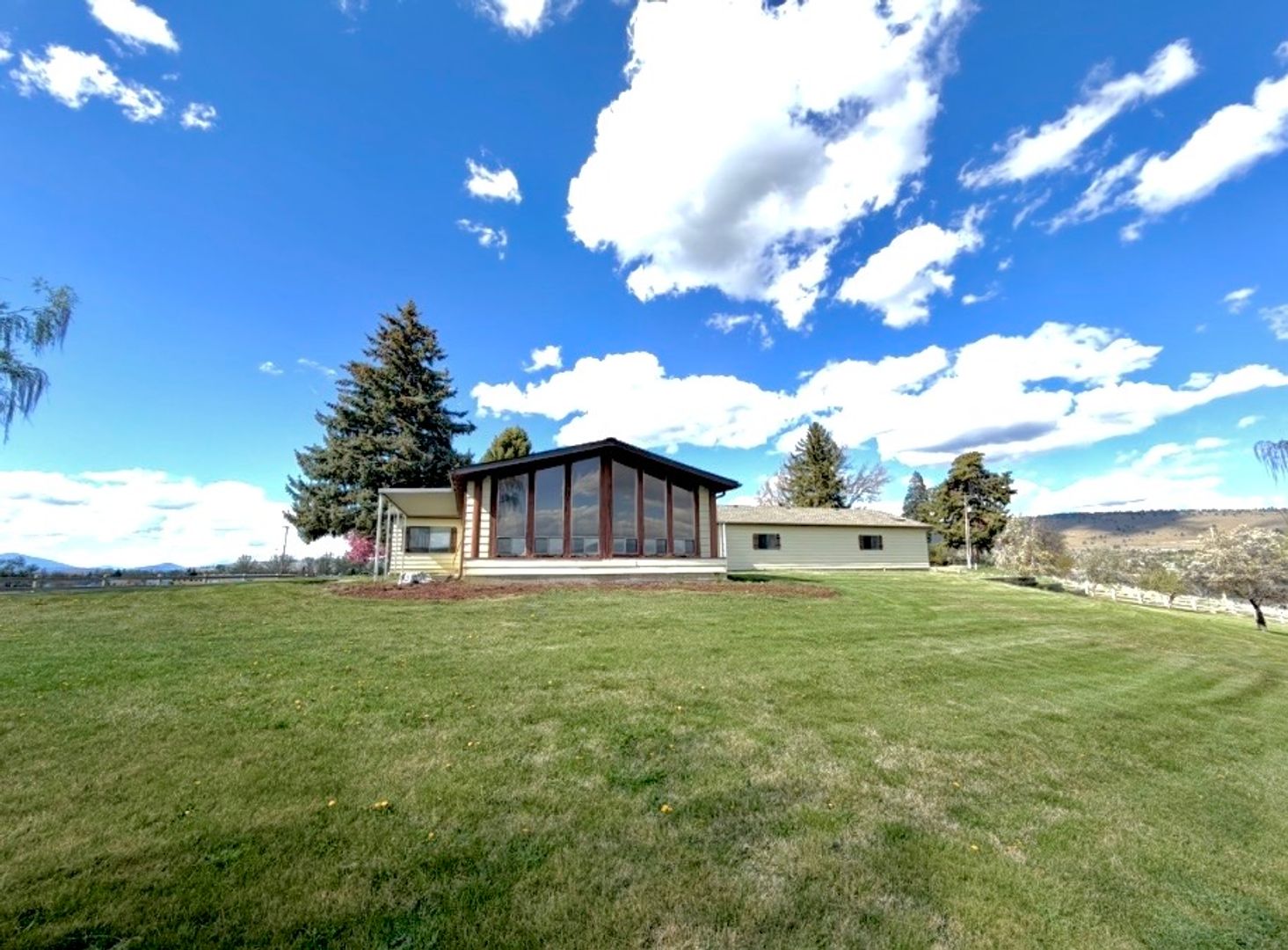Klamath Falls House: 7904 Keller Road
