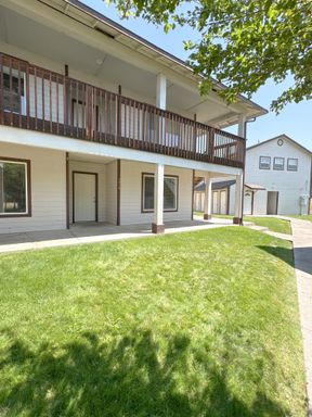 Two Bedroom, one bath downstairs apartment, 5414 North Hills Drive – photo 1