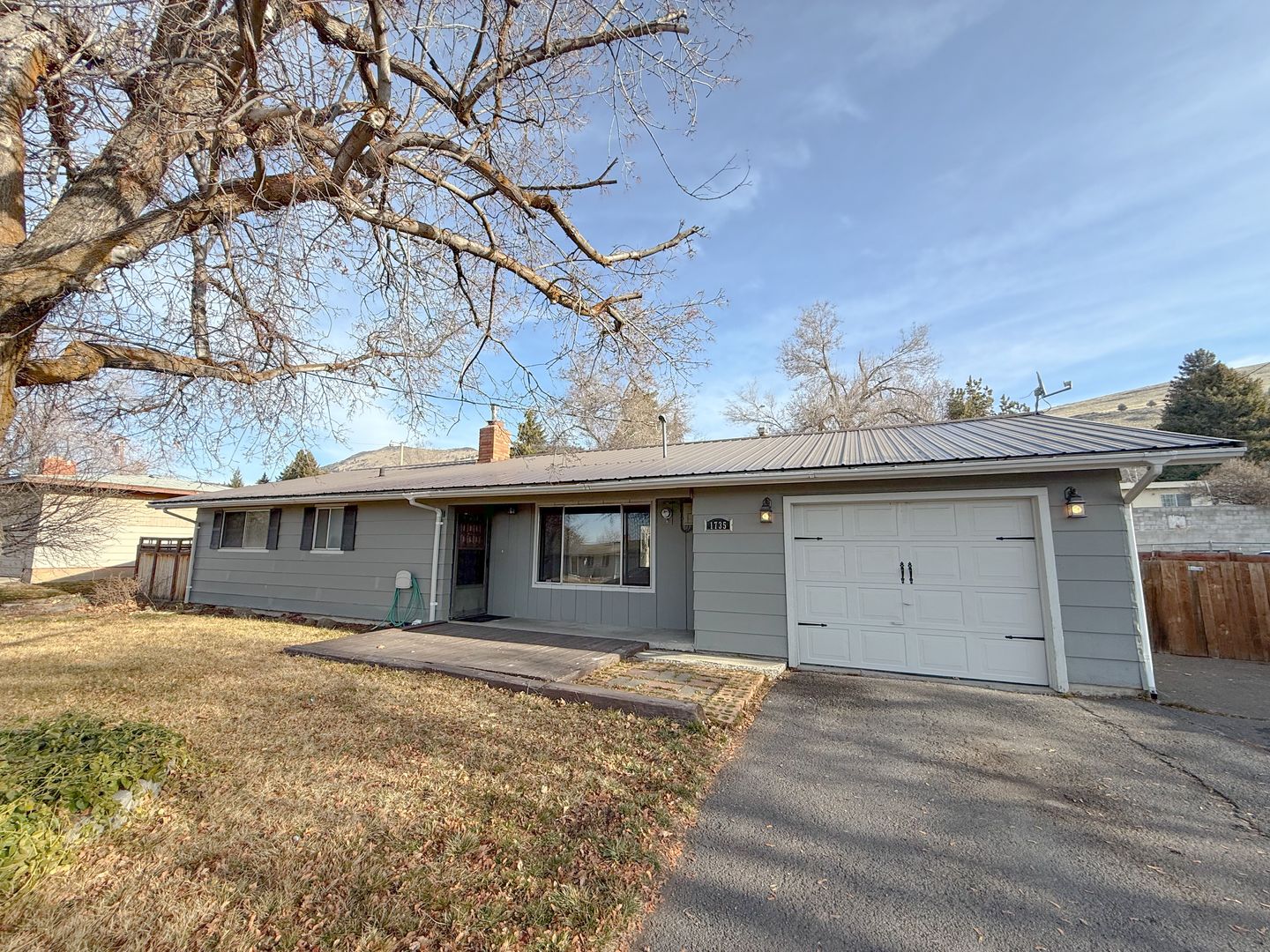 Klamath Falls House: 1735 Carlson Drive