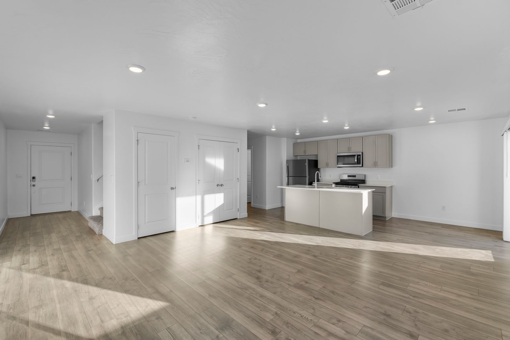 Comfortable and Spacious 4-Bedroom Townhome in Cedar City!