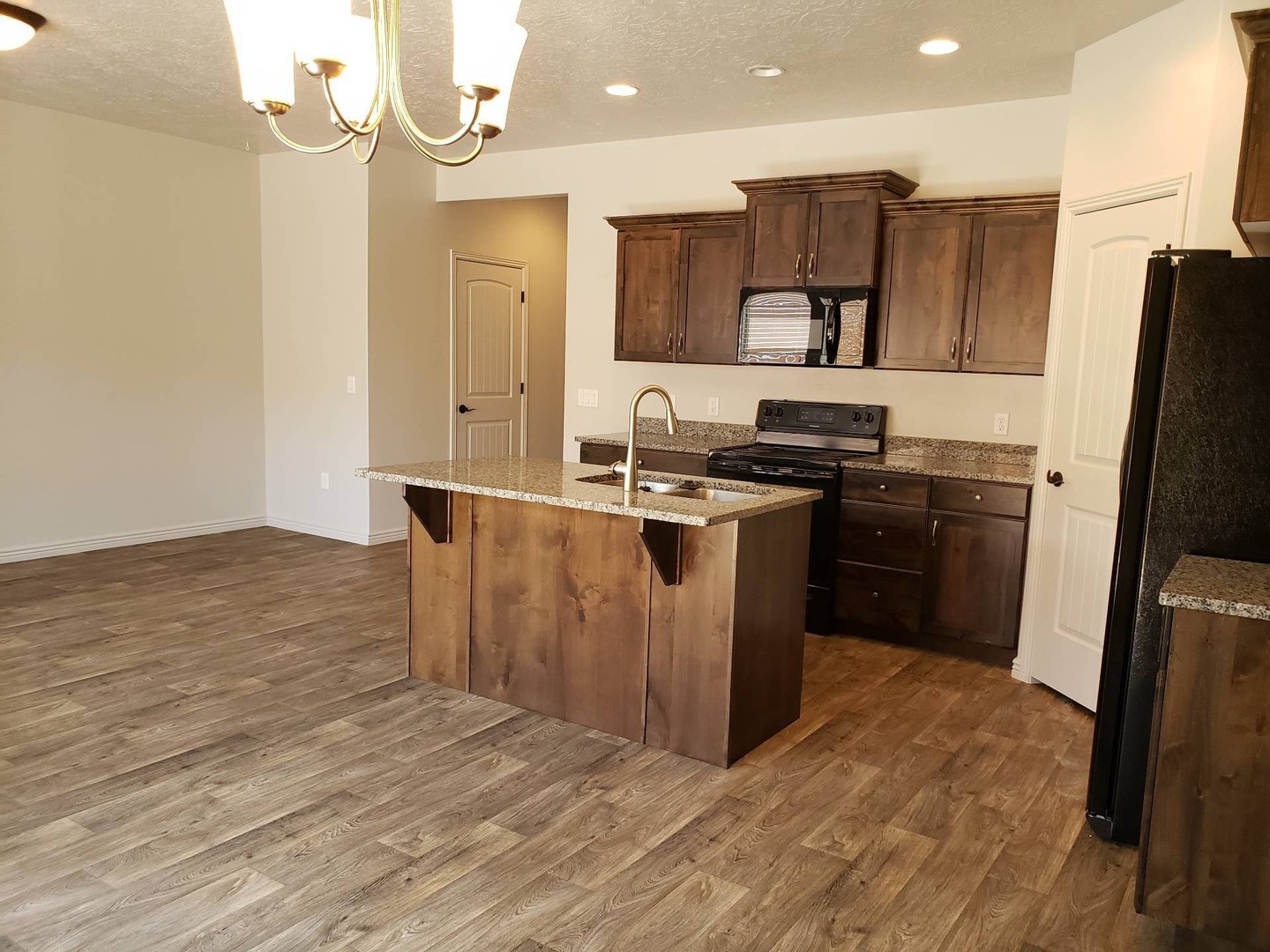 325 N Red Stone Rd #52 3 of 12