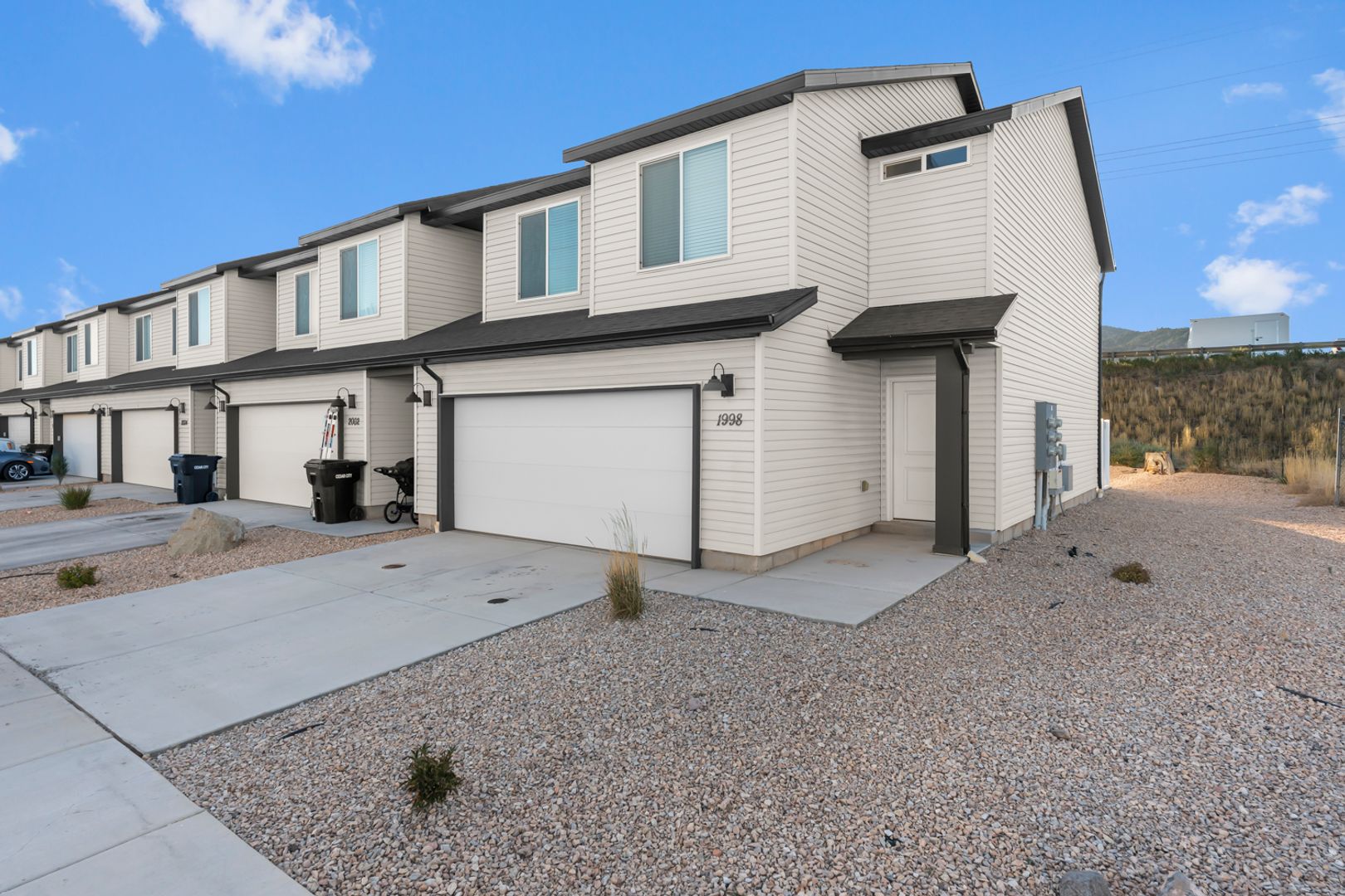 Comfortable and Spacious 4-Bedroom Townhome in Cedar City!
