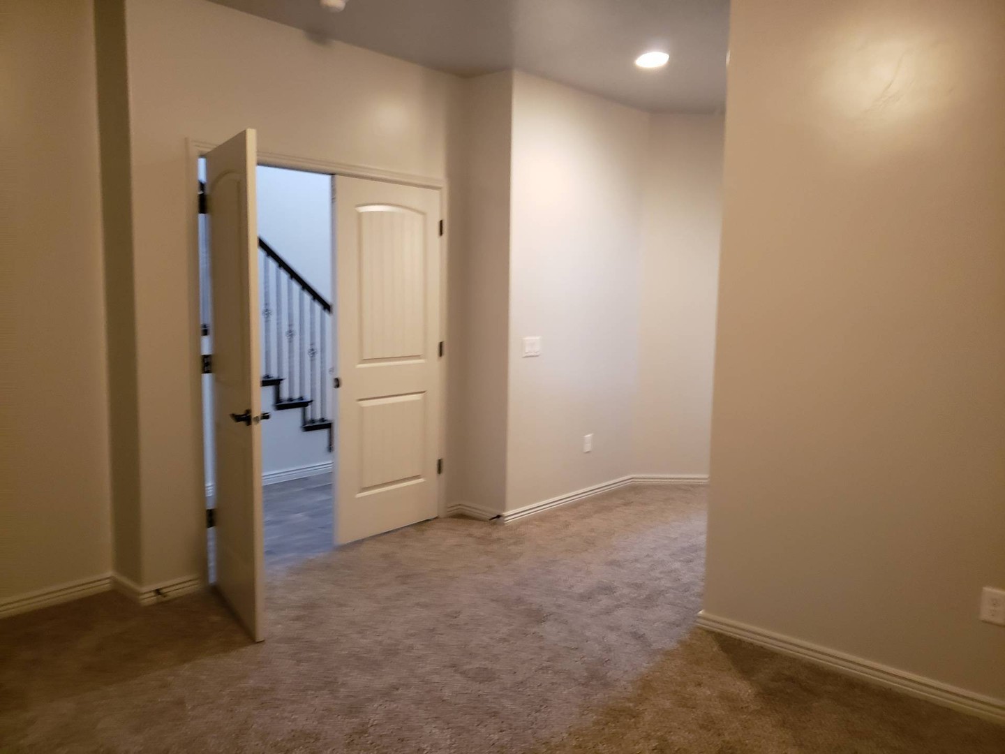 325 N Red Stone Rd #52 7 of 12