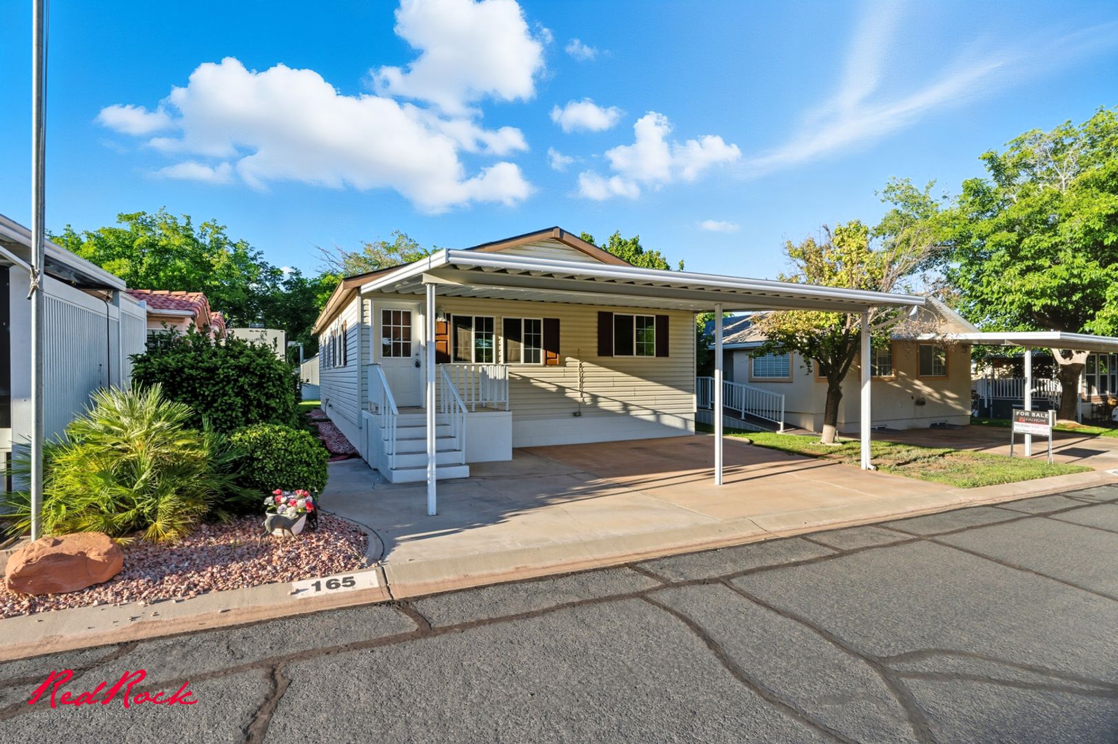 Single-Level 2 Bedroom Home in Washington 55+ Community!