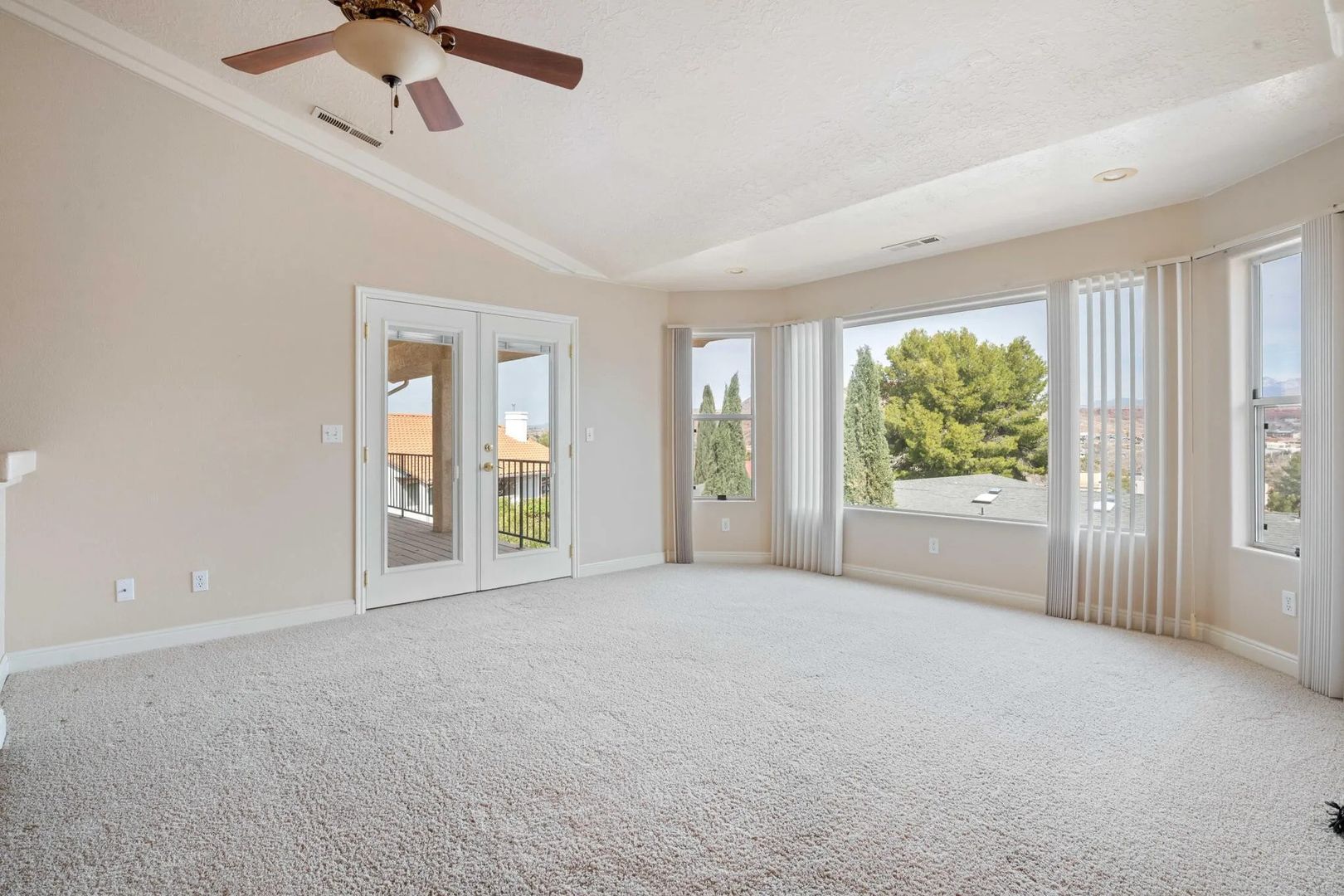 4 Bedroom Home with Scenic Views