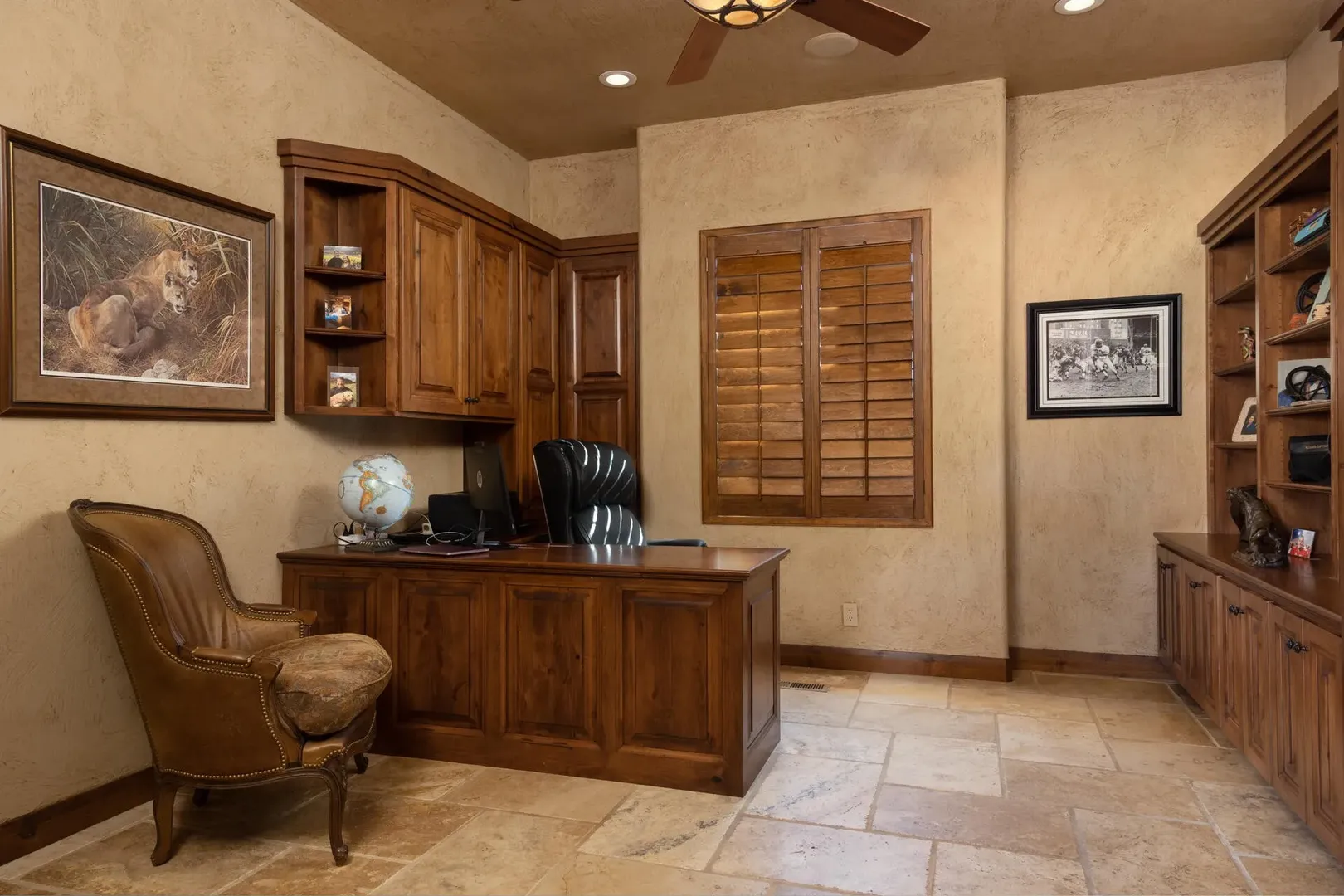 Work space at 2336 W Entrada Trail #31