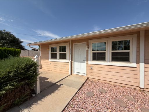 Listing photo thumbnail