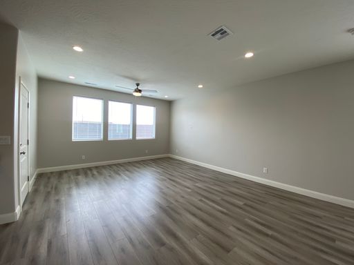 Listing photo thumbnail