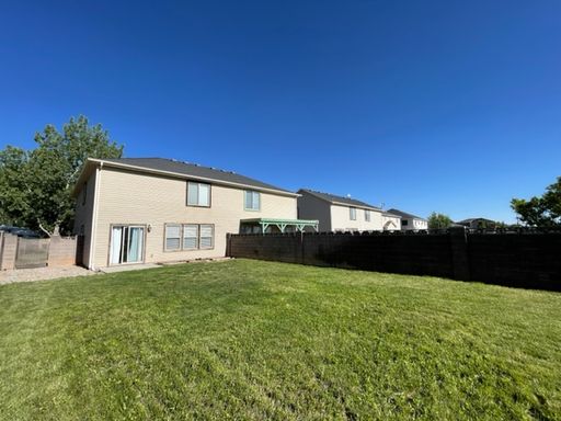 Listing photo thumbnail