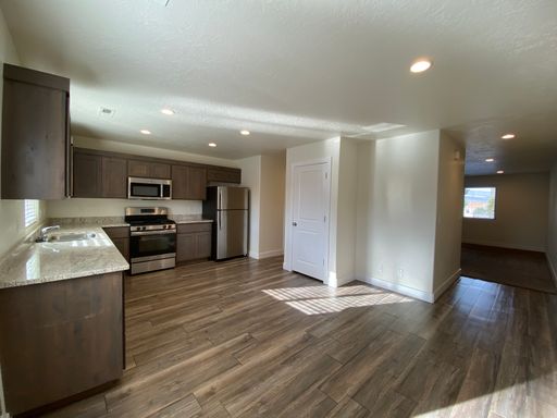 Listing photo thumbnail