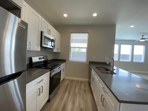 Listing photo thumbnail