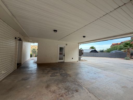 Listing photo thumbnail