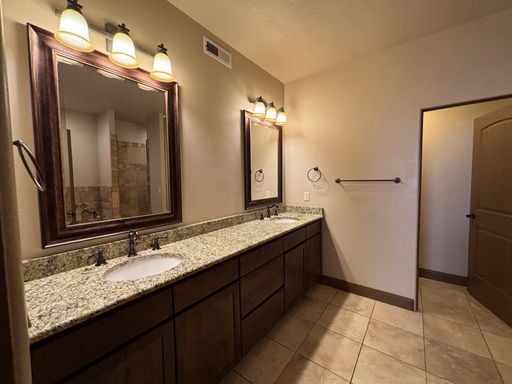 Listing photo thumbnail