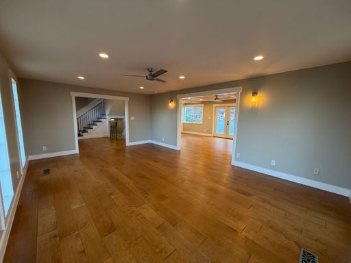 Listing photo thumbnail