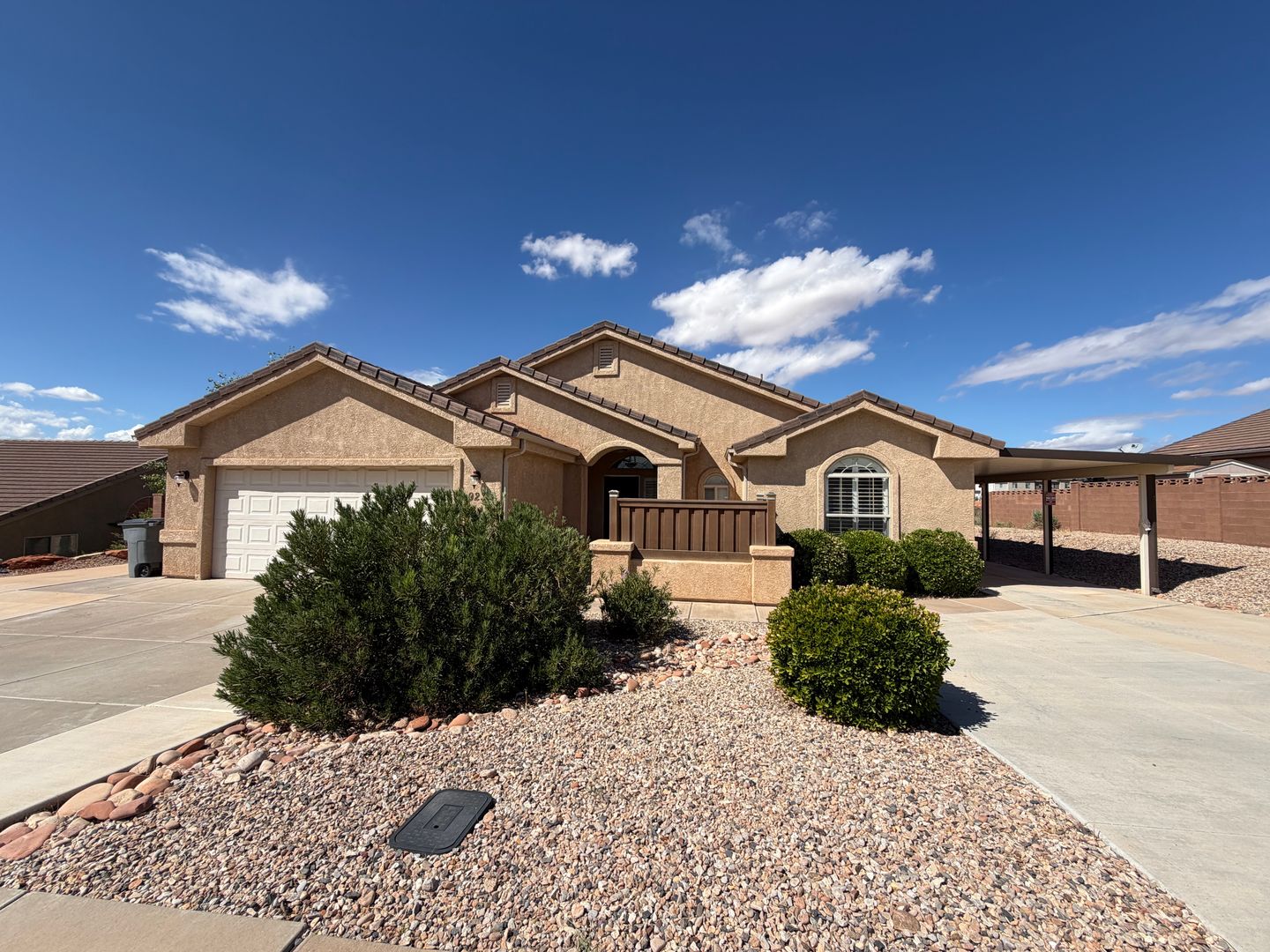 923 N Rolling Hills Rd, Washington, UT 84780