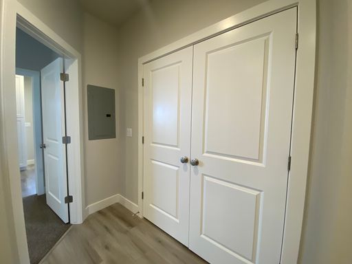 Listing photo thumbnail
