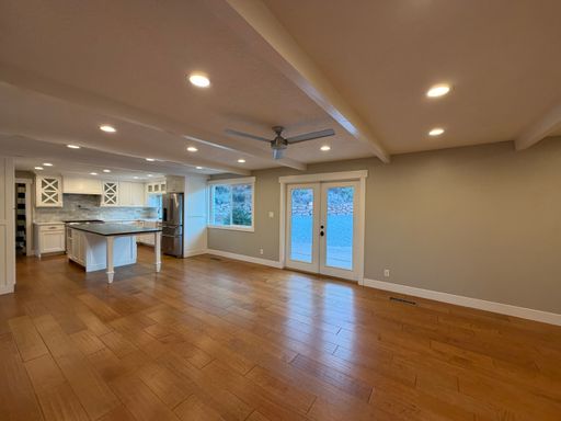 Listing photo thumbnail