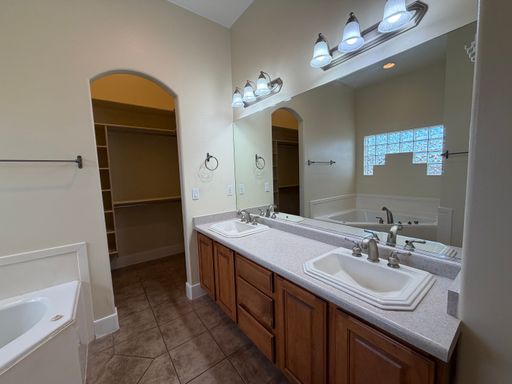 Listing photo thumbnail