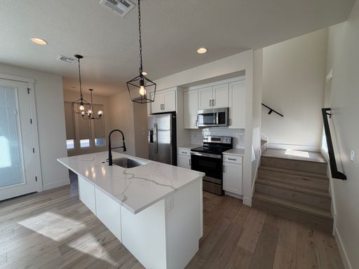 Listing photo thumbnail