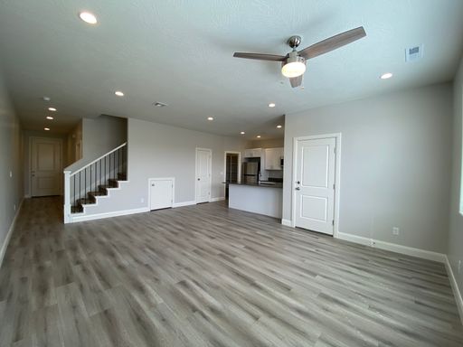 Listing photo thumbnail