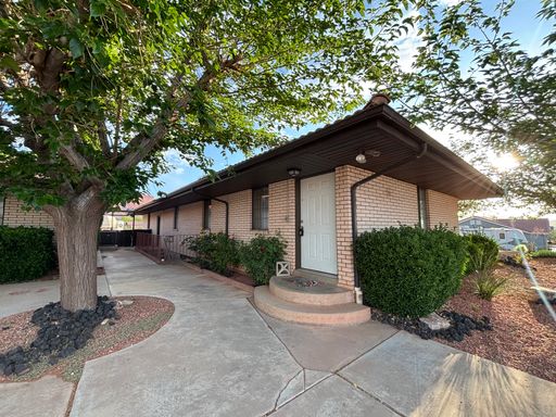 Listing photo thumbnail