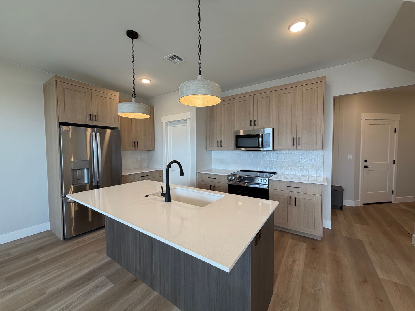 577 E Hemsworth Ln, Washington, UT 84780