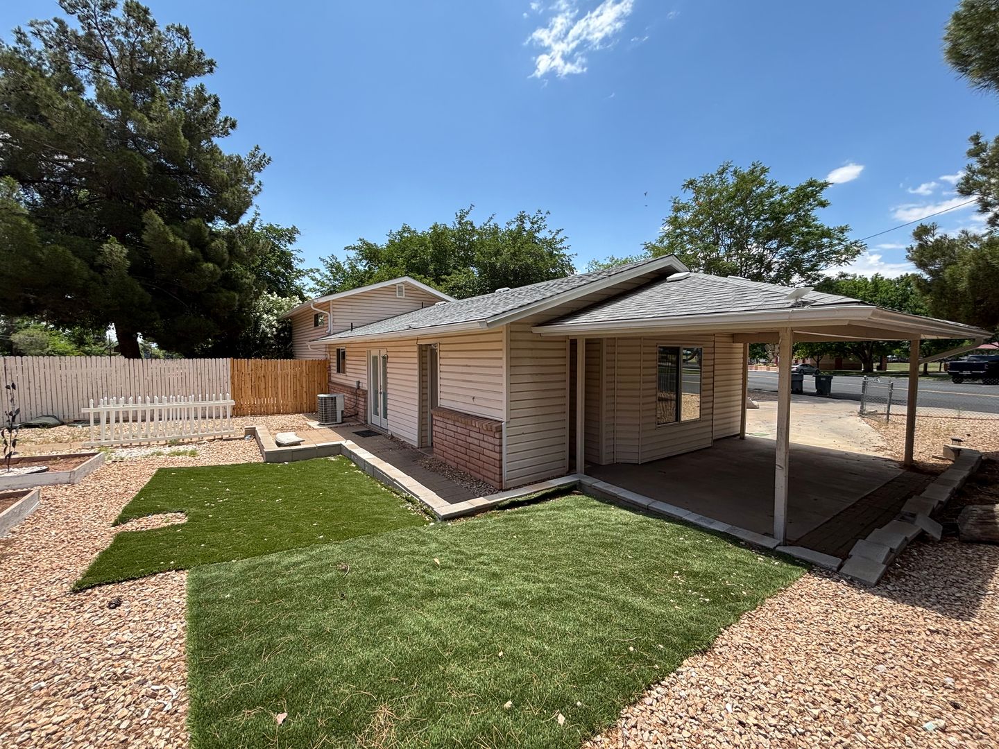 696 N 600 W #B, St. George, UT 84770