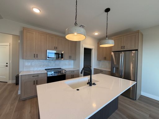 Listing photo thumbnail
