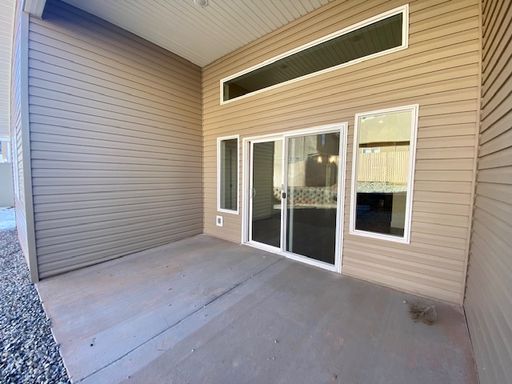 Listing photo thumbnail