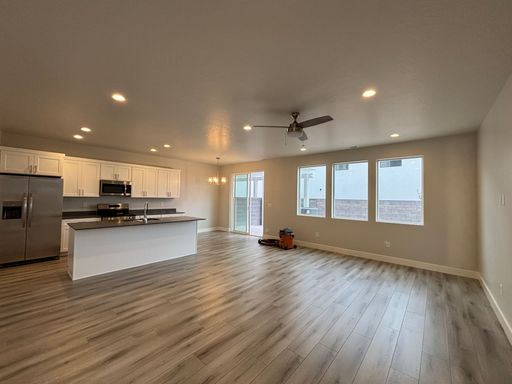 Listing photo thumbnail