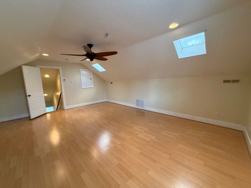 Listing photo thumbnail