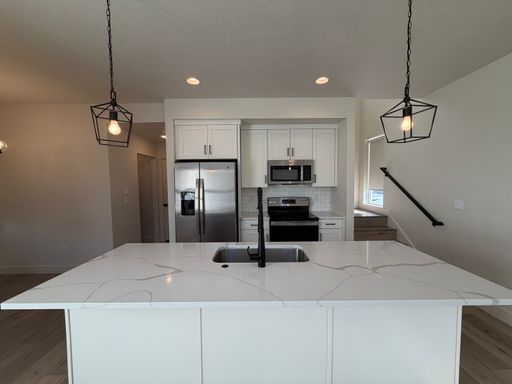 Listing photo thumbnail