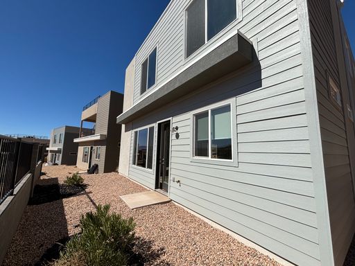 Listing photo thumbnail