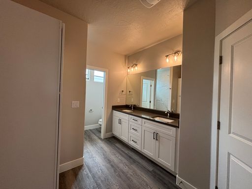 Listing photo thumbnail
