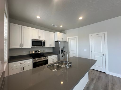 Listing photo thumbnail