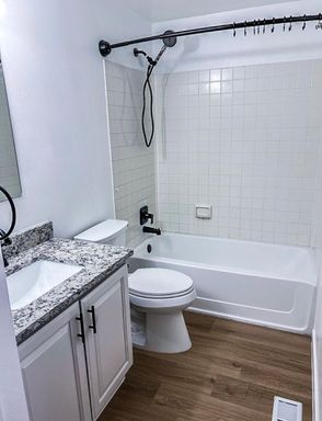 Listing photo thumbnail