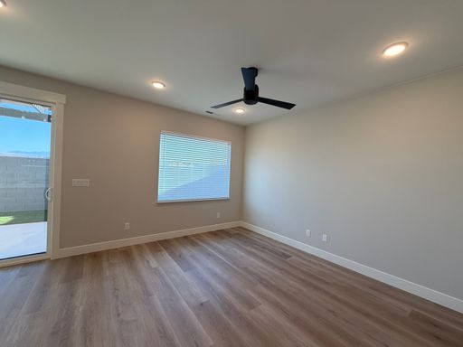 Listing photo thumbnail