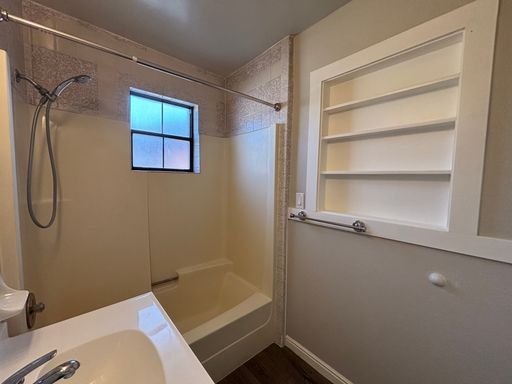 Listing photo thumbnail